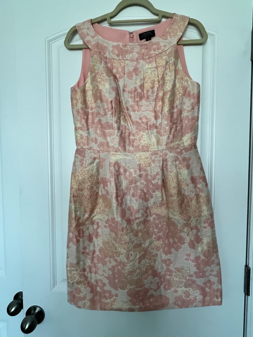 Tahari ASL Petite Pink and Gold Floral Jacquard Sheath Dress Size 8P